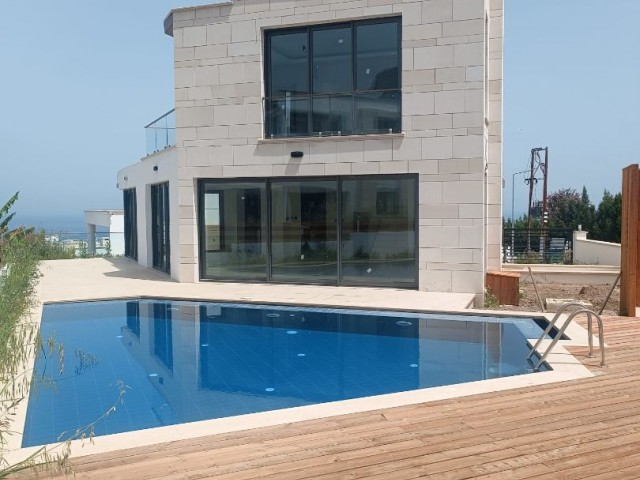 LUXUSVILLA IM GIRNE ZEYTİNLİK-BEREICH