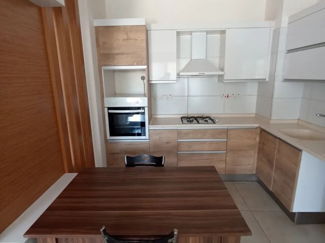 LEFKOŞA GÖNYELİ BÖLGESİNDE KİRALIK GENİŞ 2+1 DAİRE