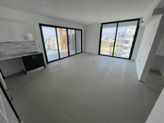 PENTHOUSE ZUM VERKAUF AN DER NICOSIA SCHOOLS ROAD