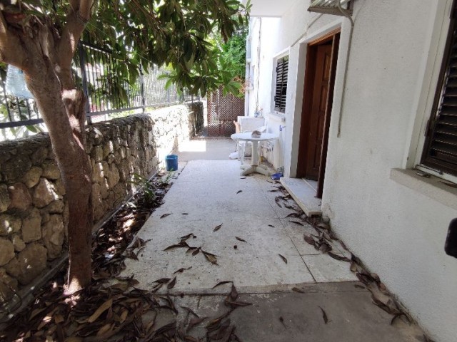 Detached House To Rent in Girne Merkez, Kyrenia