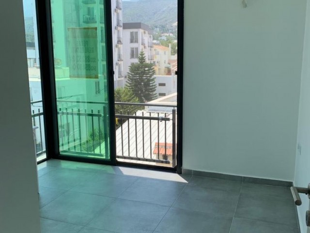 Flat For Sale in Yukarı Girne, Kyrenia