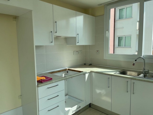 Flat For Sale in Yukarı Girne, Kyrenia