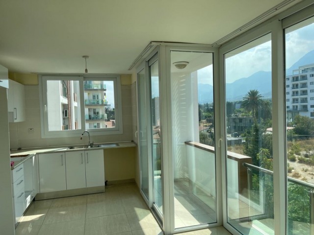 Flat For Sale in Yukarı Girne, Kyrenia