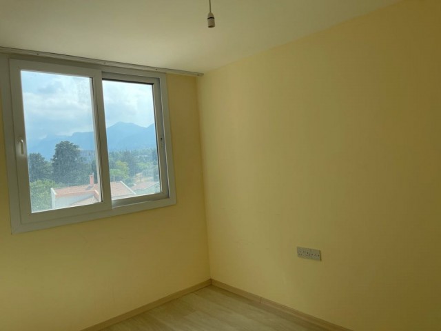 Flat For Sale in Yukarı Girne, Kyrenia