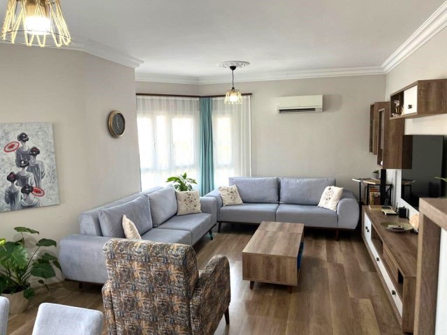 Komplett renovierte 3+1-Wohnung zum Verkauf in der Region Kashgar, im Zentrum von Kyrenia