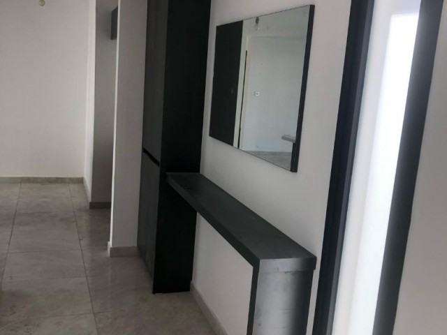 GİRNE MERKEZ DE SATILIK KDV SİZ 2+1 SIFIR DAİRE