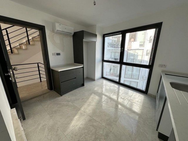 GİRNE MERKEZ DE SATILIK KDV SİZ 3+1 SIFIR DAİRE