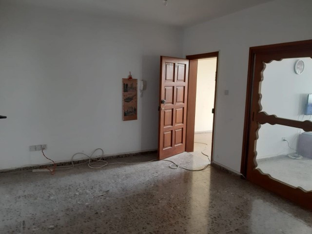 Flat To Rent in Köşklüçiftlik, Nicosia