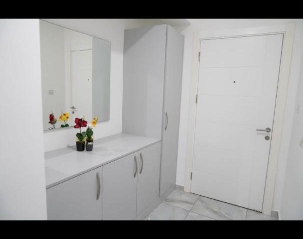 LEFKOŞA YENİKENT'TE 2+1 KİRALIK LÜKS EŞYALI DAİRE                                                                                                                                                                    