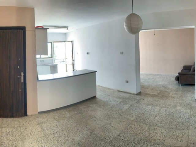 LEFKOŞA DEREOYUN' DA SATILIK (( KELEPİR FİYATINA  FIRSAT DAİRE )) 2+1 DAİRE