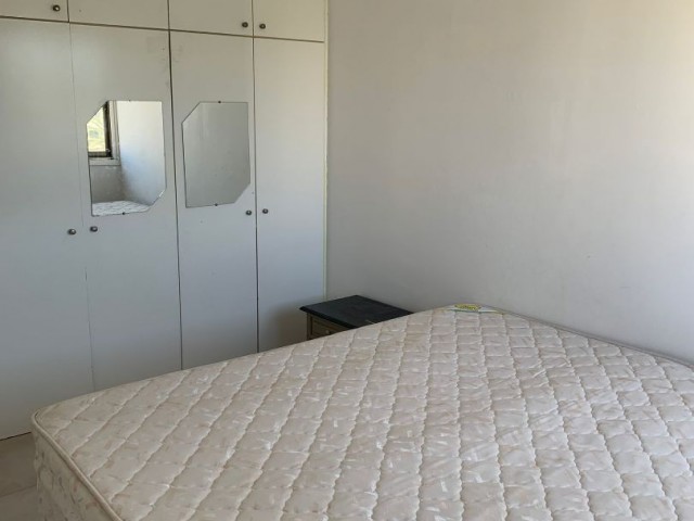 ZU VERKAUFEN IN NIKOSIA DEREOYUN ((SCHNÄPPCHEN-PREIS GELEGENHEIT WOHNUNG)) 2 + 1 WOHNUNG ** 