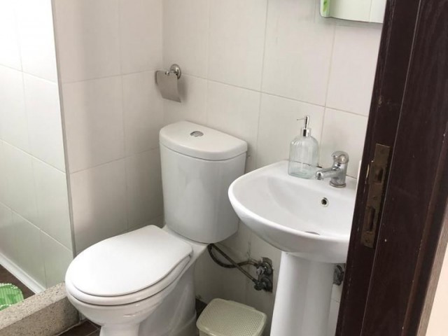 ORTAKÖY 1 + 1 SUPER LAGE WOHNUNG ZU VERMIETEN !!! ENDE DES MONATS VERFÜGBAR !! ** 