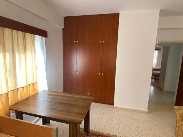  LEFKOŞA GÖNYELİ'DE 4+1 KİRALIK  GENİŞ EŞYALI  DAİRE 