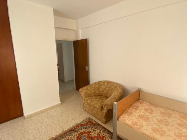  LEFKOŞA GÖNYELİ'DE 4+1 KİRALIK  GENİŞ EŞYALI  DAİRE 