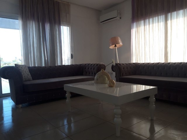 LEFKOŞA  GÖNYELİ BÖLGESİ KİRALIK 3+1 ULTRA LÜKS PENTHOUSE DAİRE