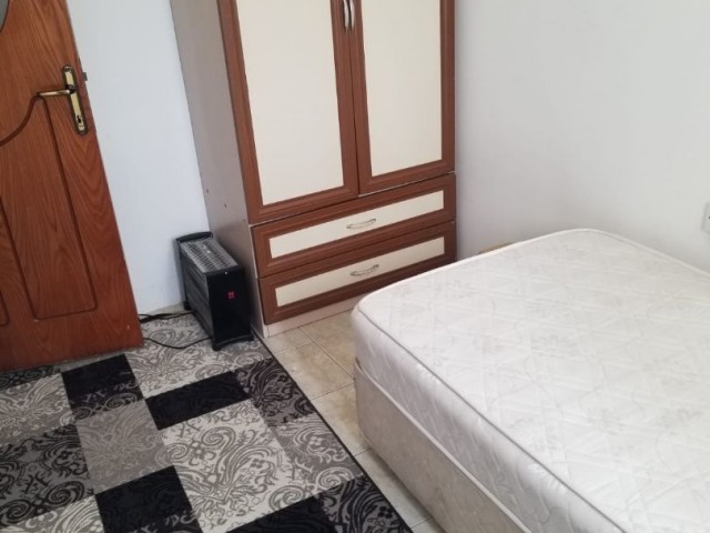 KAYMAKLI'DA 280 STERLİN'E 6 AYLIK ÖDEMELİ 2+1 FULL EŞYALI KİRALIK DAİRE