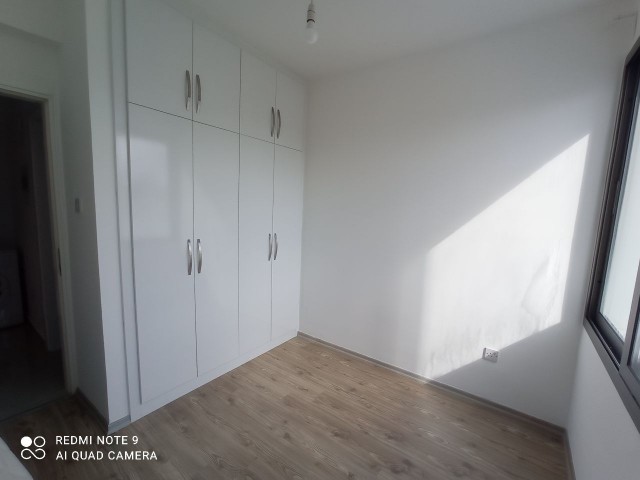 K. KAYMAKLI 2+1 WOHNUNG ZUR MIETE (4 MONATE IM VORAUS)