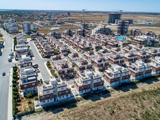 1+1 flat for sale in Iskele Long Beach area. Квартира 1+1 на продажу. ** 