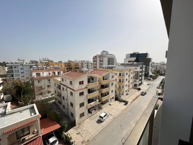 Famagusta-Gulseren-zu verkaufen-2+1 APT ** 