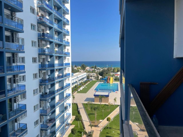 İskele Long Beach'de, Royal life Sitesinde Satılık 1+1 Daire