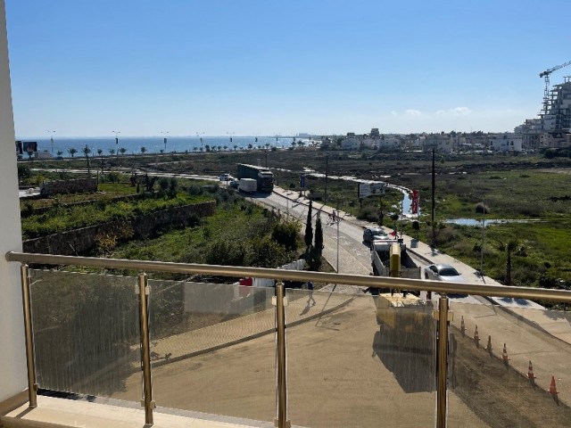 İskele-Long beach bölgesinde, yatırım amaçlı, deniz manzaralı satılık studio daire.