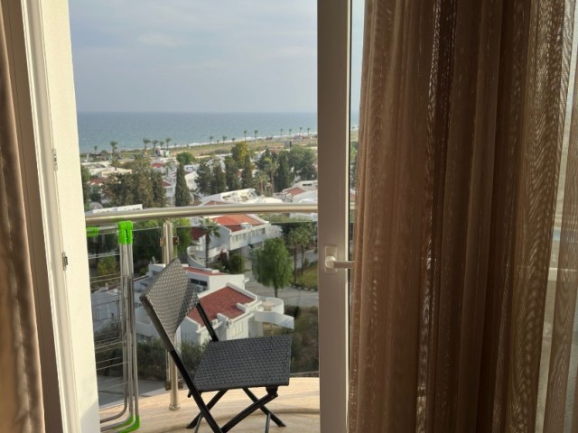 آپارتمان Iskele Long Beach Noyanlar Apartmani Sea Star 1+1 برای فروش با منظره دریا