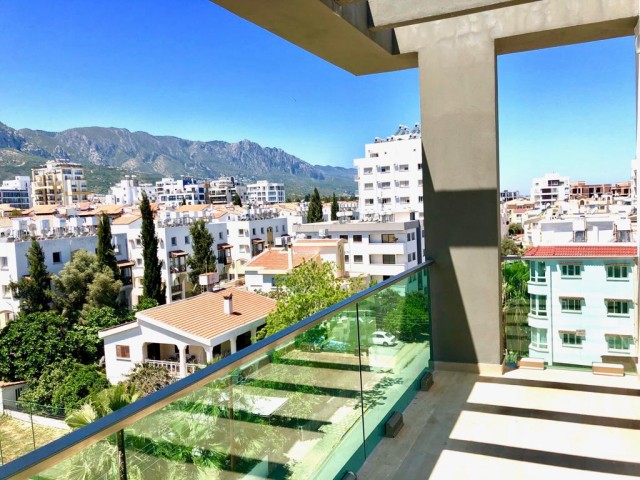 KKTC GİRNE MERKEZDE SATILIK 2+1 PENTHOUSE