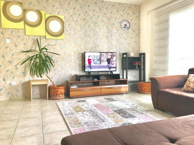 Flat To Rent in Girne Merkez, Kyrenia