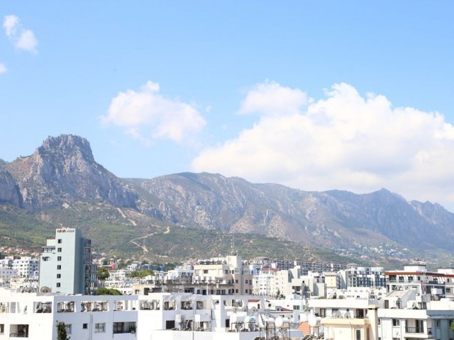 Girne' yaşamın merkezinde, avantajlı lokasyonuyla günden güne değerlenecek bir yatırım. 