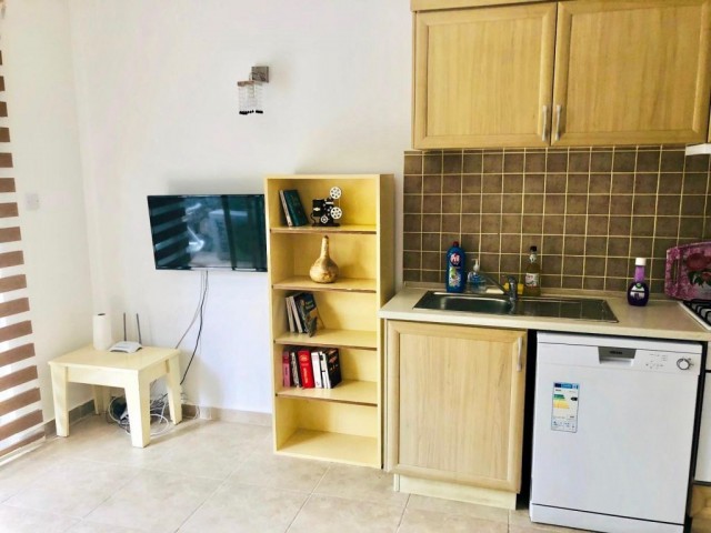 1+1 WOHNUNG ZUM VERKAUF IN DER REGION TRNC KYRENIA OZANKÖY MIT POOL ** 