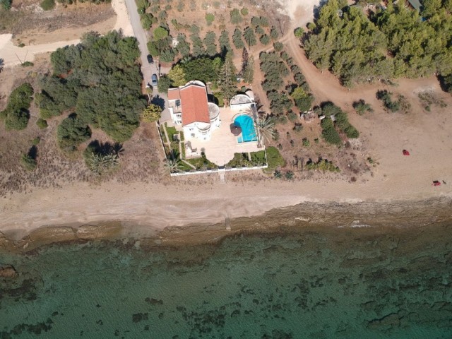 INVESTMENT OPPORTUNITY VILLA FROM THE MAIN ROAD TO THE BEACH IN ISKELE BOSPHORUS⭐