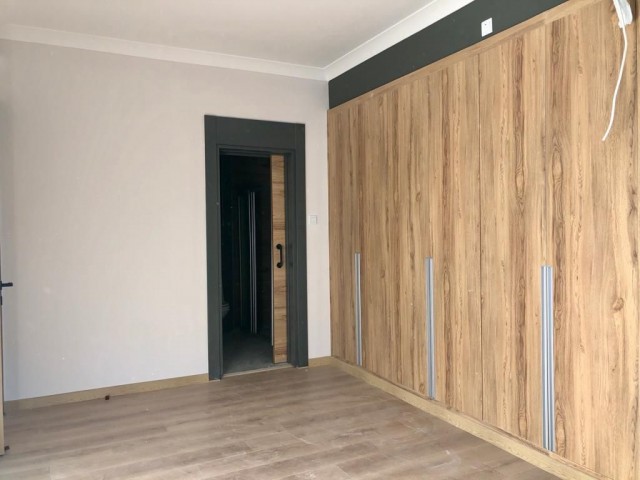 KKTC GİRNE MERKEZDE SATILIK 2+1 DAİRE