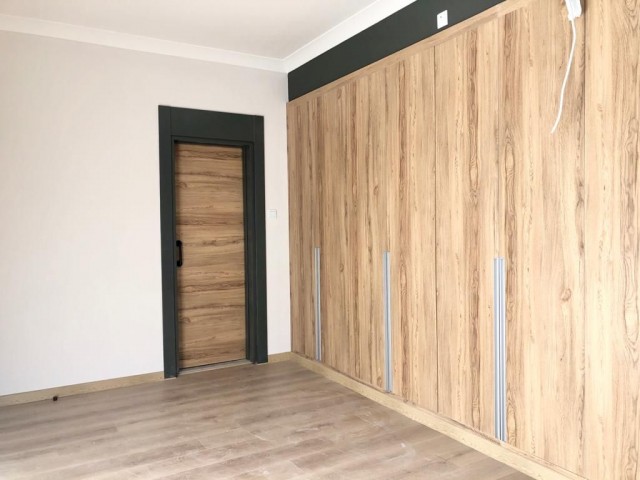 2+1 WOHNUNG ZUM VERKAUF IN KNC KYRENIA ZENTRUM ** 