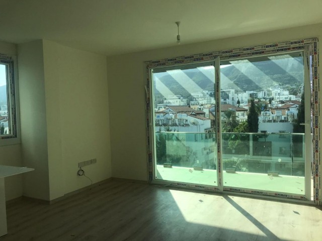 KKTC GİRNE MERKEZDE  2+1 SATILIK PENTHOUSE