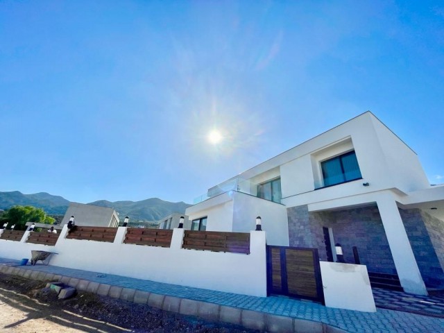 LUXURY TRIPLEX VILLAS WITH TURKISH TITLE FOR SALE IN BELLAPAIS REGION! ** 