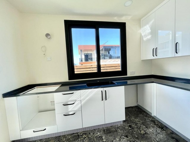 ULTRA LU LLOGARA 4 + 1 VILLA ZUM VERKAUF IN KYRENIA EDREMIT! ** 