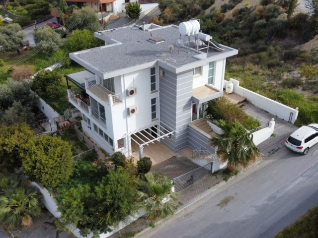 TRIPLEX VILLA FOR SALE IN EXCELLENT LOCATION IN EDREMIT! ** 