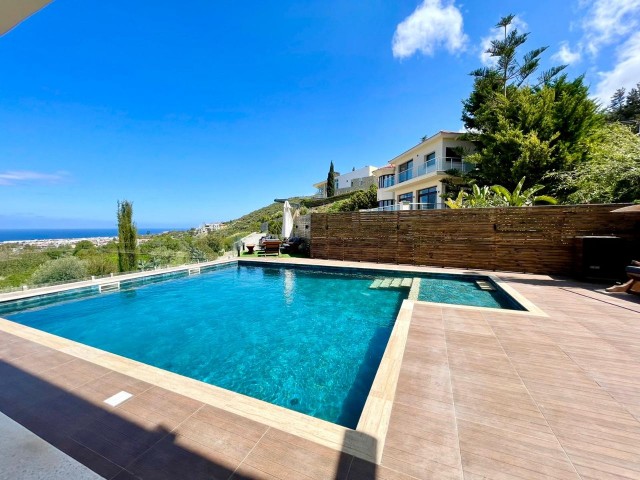 TRIPLEX VILLA FOR SALE WITH A MAGNIFICENT VIEW IN YEŞILTEPE! ** 