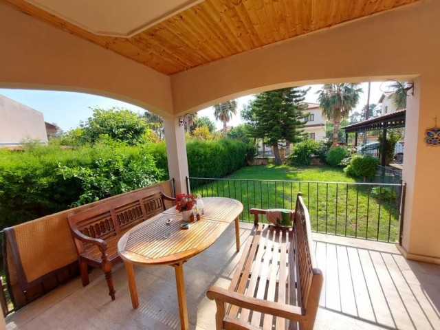 4 + 1 VILLAS FOR SALE IN A WELL-KEPT GARDEN WITH A PRIVATE POOL IN THE ALSANCAK REGION! ** 