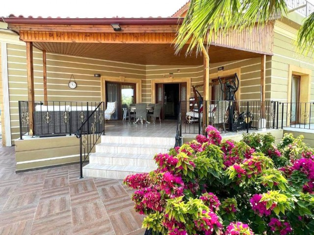 5 + 1 LUXUSVILLA ZUM VERKAUF IN KYRENIA EDREMIT! ** 