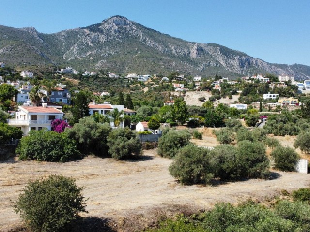 LAND WITH TURKISH TITLE FOR SALE IN KYRENIA OZANKOY (4313M2)! ** 