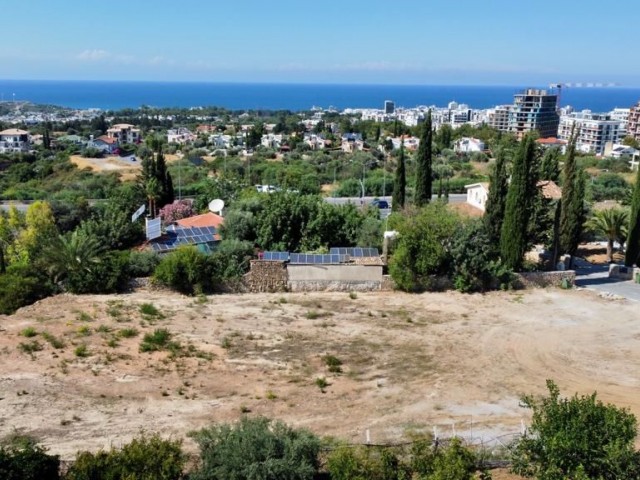 GİRNE ÇEVREYOLU ÜZERİNDE TÜRK TAPULU MANZARALI SATILIK ARAZİ 