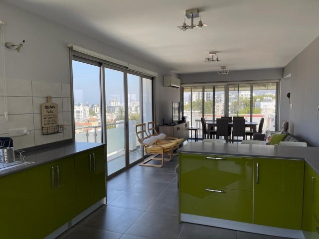 GİRNE MERKEZDE 3+1 GENİŞ TERASLI SATILIK PENTHOUSE