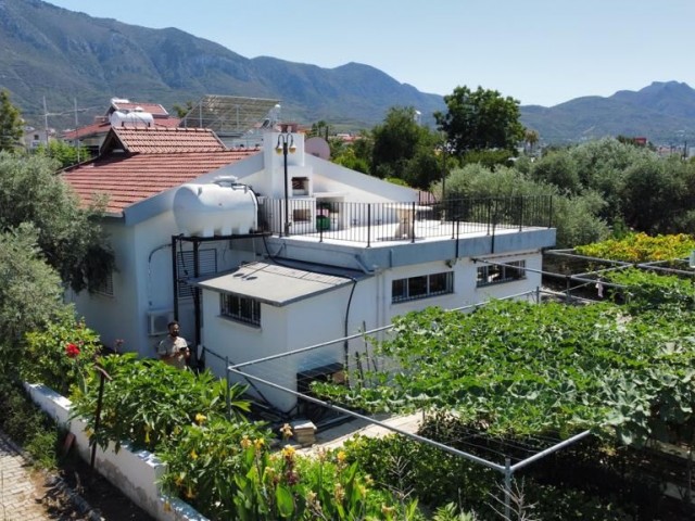 TÜRKISCHE URKUNDE VILLA IN KYRENIA KARAKUM AUCH ZU FUß VOM MEER ENTFERNT! ** 