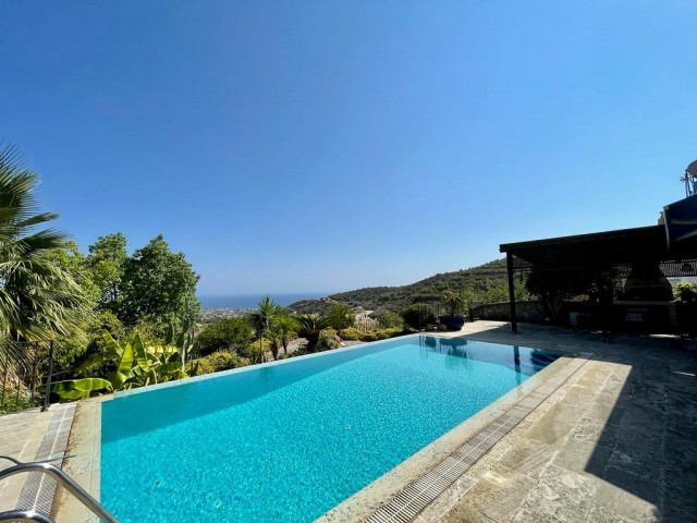 PRIVATE VILLA MIT ATEMBERAUBENDEM UNUNTERBROCHENEM MEER-UND BERGBLICK! ** 