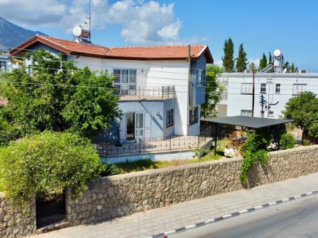 3 + 1 DUPLEX VILLA WITH LARGE GARDEN FOR SALE IN KYRENIA ÇATALKÖY ** 