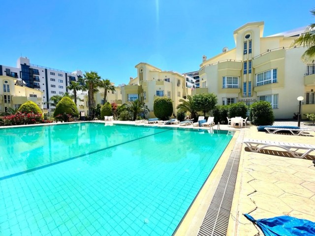 3 + 1 APARTMENT FOR SALE ON THE GARDEN FLOOR IN A COMPLEX WITH A POOL IN THE CENTER OF KYRENIA ** 