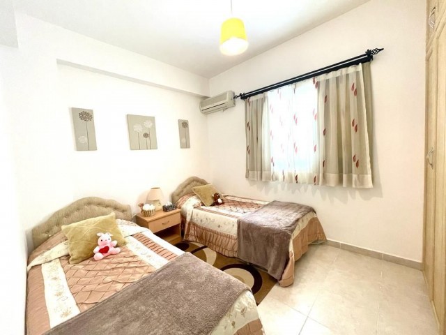 3 + 1 APARTMENT FOR SALE ON THE GARDEN FLOOR IN A COMPLEX WITH A POOL IN THE CENTER OF KYRENIA ** 