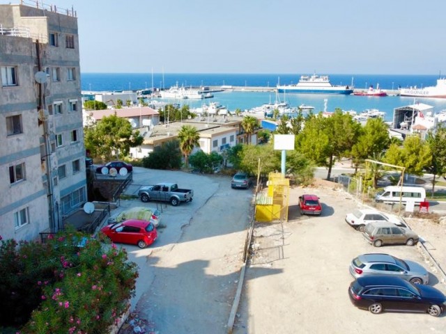 PENTHOUSE ZUM VERKAUF IN KYRENIA ZU FUß ZUM MEER! ** 