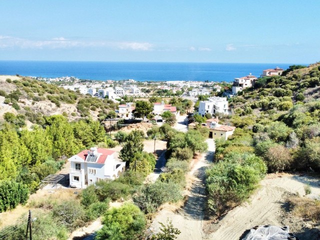 1241m2 land for sale with super view in Edremit Region! ** 